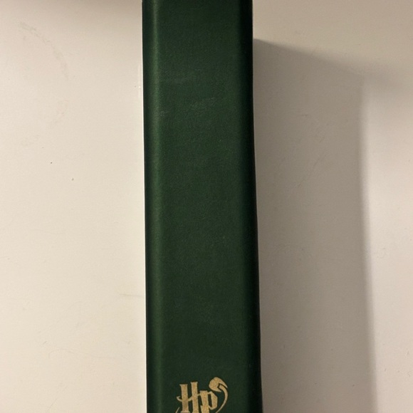 Harry Potter Green Book Cover Eyeglass Case - Picture 7 of 10